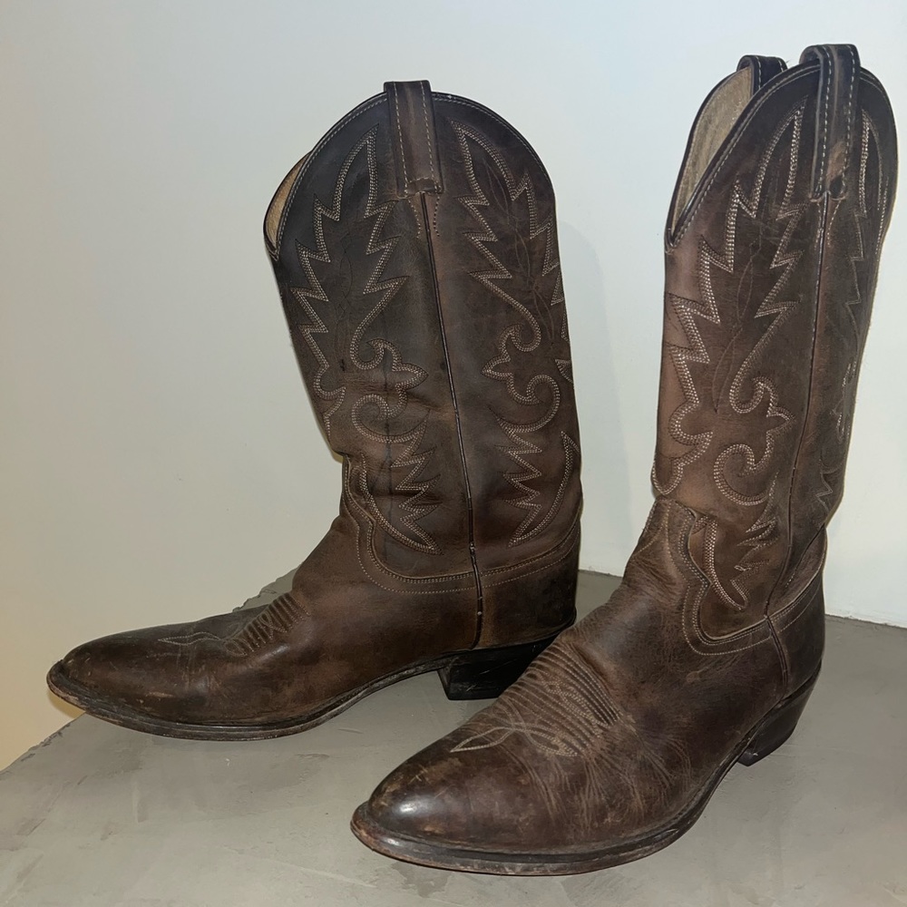 Dan Post lightly used cowboy boots, size 10